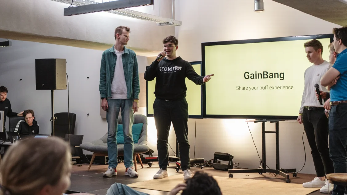 698A3911 Your Idea At Stage - Pitche bei unseren Events