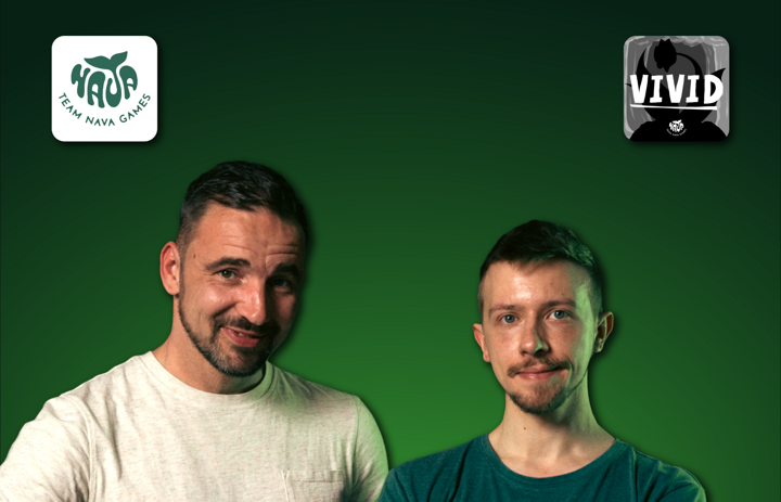 Zwei Personen stehen vor einem grünen Hintergrund. Sie lächeln in die Kamera. - Link: Das Innovations-Sofa. Diesmal mit Team Nava Games