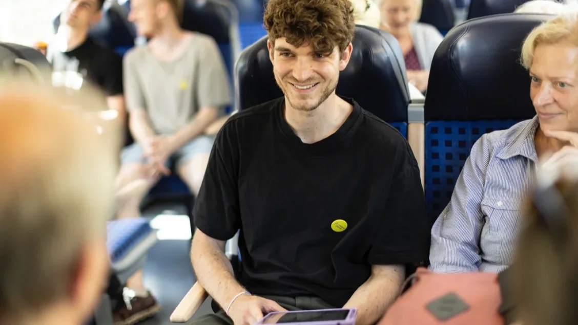 metro_polis - Demokratie-Rat in der Bahn