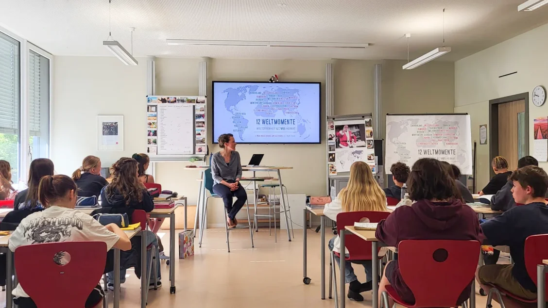 12_Weltmomente_Evangelische_Oberschule_Radebeul 12 Weltmomente // Interaktive Weltreiseworkshops an sächsischen Schulen für Weltoffenheit & Toleranz